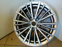 Laden Sie das Bild in den Galerie-Viewer, 1x Alufelge 18 Zoll 7.5" 5x112 25ET Glanz Silber 6883523 BMW 3 G21 G22 G20 4 G23 FEL5949873401jf