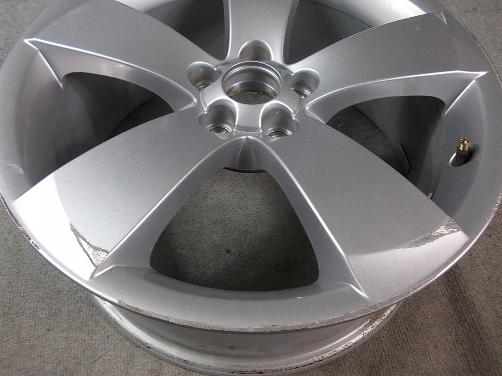 1x Alufelge 17 Zoll 7.0" 5x100 41ET Glanz Silber 5J7601025B Skoda Fabia Ii