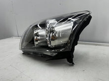Laden Sie das Bild in den Galerie-Viewer, Frontscheinwerfer Toyota Avensis 81170-05240 Links Scheinwerfer Headlight SCH6436407794za