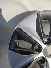 Load image into Gallery viewer, 1x Alufelge 16 Zoll 6.5&quot; 5x114.3 50ET 52910-G7200 52910-G210 Hyundai Ioniq