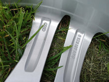 Laden Sie das Bild in den Galerie-Viewer, 1x Alufelge 18 Zoll 7.5&quot; 5x112 56ET 8P0601025AJ Audi Rim Wheel