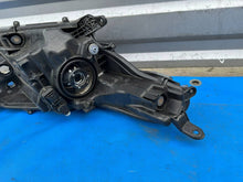 Load image into Gallery viewer, Frontscheinwerfer Toyota 4 Yaris Ein Stück (Rechts oder Links) Headlight