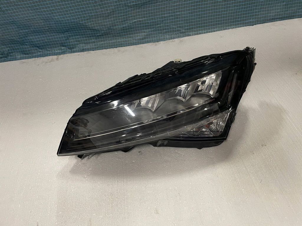 Frontscheinwerfer Skoda Superb III 3V1941015C Full LED Links Headlight