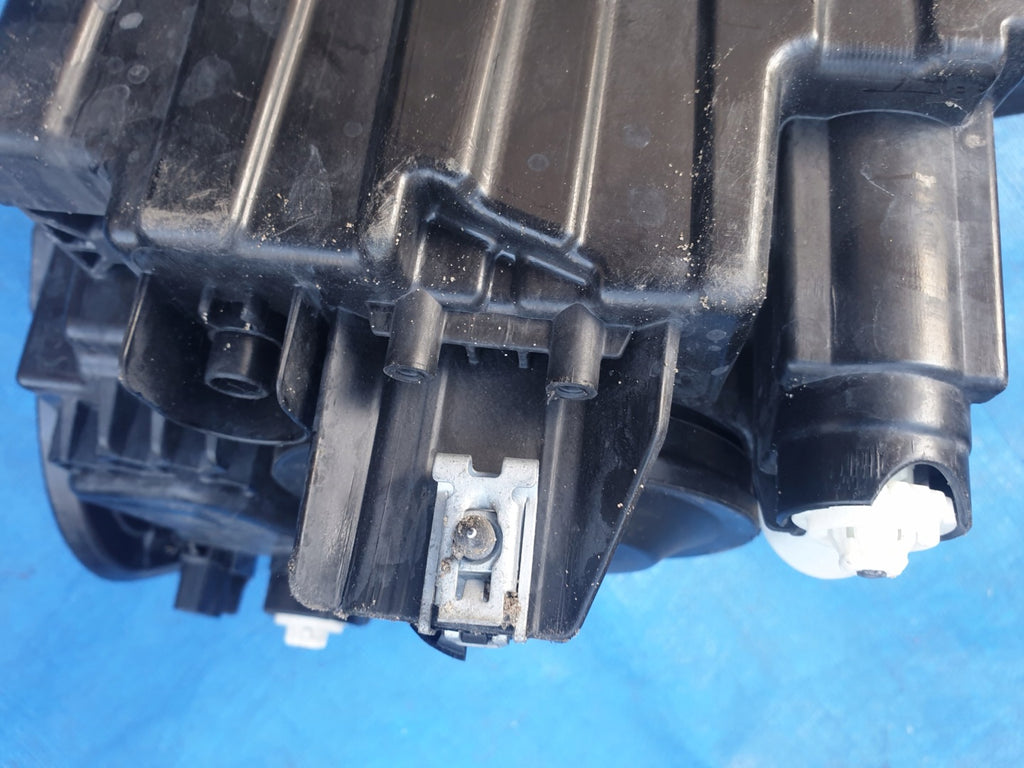 Frontscheinwerfer VW Caddy V 2K1941016B Ein Stück (Rechts oder Links) Headlight SCH1768259978vd
