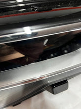 Load image into Gallery viewer, Frontscheinwerfer VW Golf VIII 5H1941005A LED Ein Stück (Rechts oder Links) SCH8839963153ar