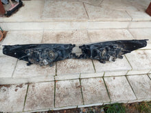 Load image into Gallery viewer, Frontscheinwerfer Toyota Hilux Ein Satz Scheinwerfer Headlight SCH7263711654an