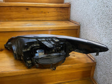 Laden Sie das Bild in den Galerie-Viewer, Frontscheinwerfer Ford Mondeo Xenon Rechts Scheinwerfer Headlight