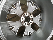 Load image into Gallery viewer, 1x Alufelge 18 Zoll 7.0" 5x112 45ET Glanz Silber 575601025E Mg Rim Wheel FEL6846746696xy