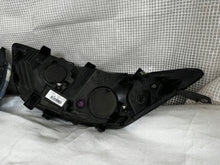 Laden Sie das Bild in den Galerie-Viewer, Frontscheinwerfer Iveco Daily I 5802325425 582325419 Ein Satz Headlight SCH9342263777fa