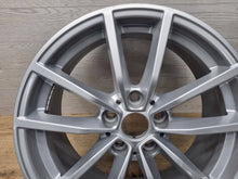 Laden Sie das Bild in den Galerie-Viewer, 1x Alufelge 17 Zoll 7.5" 5x112 30ET Glanz Silber 6883520 BMW 3 G21 G20 Rim Wheel FEL9969817321qo