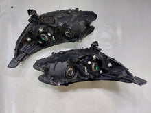 Laden Sie das Bild in den Galerie-Viewer, Frontscheinwerfer Honda Crv Cr-V IV Ein Stück (Rechts oder Links) Headlight