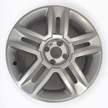 Laden Sie das Bild in den Galerie-Viewer, 1x Alufelge 17 Zoll 6.5&quot; 4x100 49ET 8200402628 Renault Clio Iv Rim Wheel