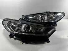 Laden Sie das Bild in den Galerie-Viewer, Frontscheinwerfer Ford Mondeo I DS73-13W029-EB DS73-13W030-EB Ein Satz Headlight SCH1448622104ls