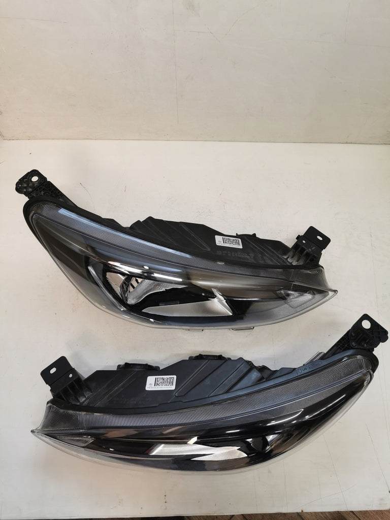 Frontscheinwerfer Ford Focus MX7B-13E014-CC Full LED Rechts oder Links