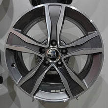 Load image into Gallery viewer, 4x Alufelge 17 Zoll 7.0" 5x112 48 5ET Glanz A2054010800 Mercedes-Benz Superb I FEL5651466239tz