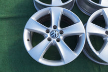 Load image into Gallery viewer, 4x Alufelge 17 Zoll 6.5" 5x112 39ET Glanz Silber 3C8601025 VW Passat Rim Wheel FEL1015655997xe