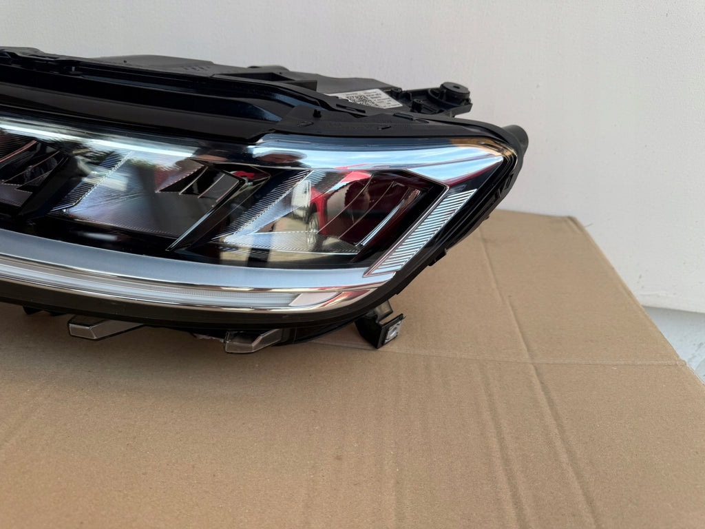 Frontscheinwerfer VW T-Roc 2GA941005F LED Links Scheinwerfer Headlight SCH3793910384ie