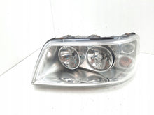 Laden Sie das Bild in den Galerie-Viewer, Frontscheinwerfer VW Transporter Caravelle 304411175L Links Headlight SCH5362815768mm
