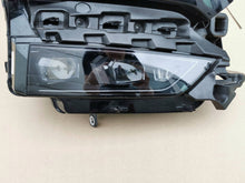 Laden Sie das Bild in den Galerie-Viewer, Frontscheinwerfer Skoda Enyaq IV 5LB941036 Rechts Scheinwerfer Headlight SCH4318502754ms
