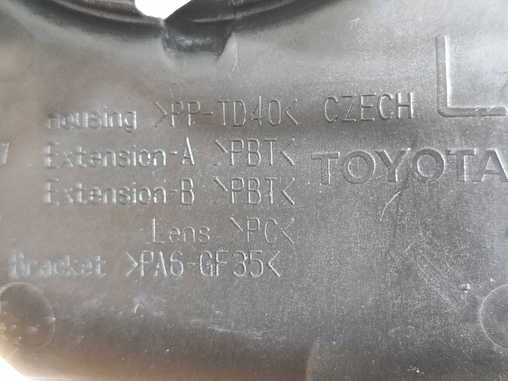 Frontscheinwerfer Toyota Yaris 811700DA50 Links Scheinwerfer Headlight SCH5815528469ok