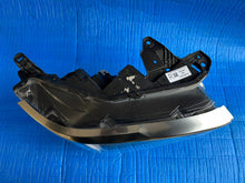 Laden Sie das Bild in den Galerie-Viewer, Frontscheinwerfer VW Amarok N1XB13E016DE Rechts Scheinwerfer Headlight SCH3343166295tg