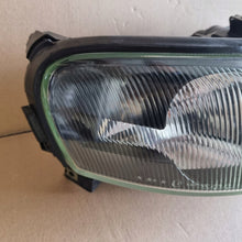 Laden Sie das Bild in den Galerie-Viewer, Frontscheinwerfer Volvo V70 S60 30655906 Xenon Rechts Scheinwerfer Headlight SCH1226242826td