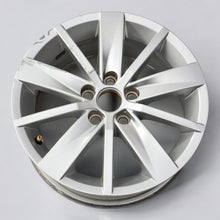 Laden Sie das Bild in den Galerie-Viewer, 1x Alufelge 15 Zoll 6.0&quot; 5x100 38ET Glanz Silber 6C0601025 Vw Rim Wheel