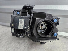 Laden Sie das Bild in den Galerie-Viewer, Frontscheinwerfer Jeep Grand Cherokee Wk2 68144708AF Rechts Headlight SCH8635722101mk