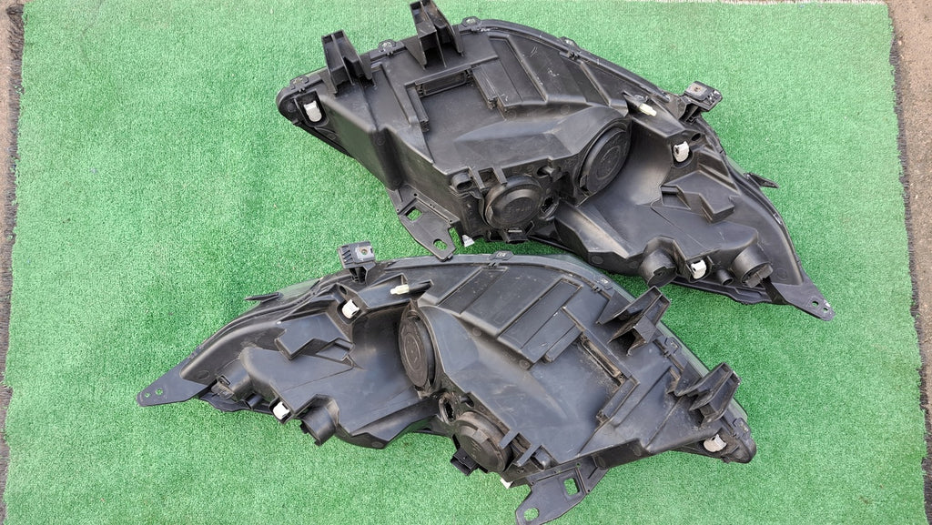 Frontscheinwerfer Renault Scenic 89902925 89902926 Ein Stück (Rechts oder Links)