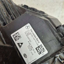 Laden Sie das Bild in den Galerie-Viewer, Frontscheinwerfer Mercedes-Benz W247 A2479067600 Rechts Scheinwerfer Headlight SCH1221590608eb