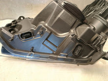 Load image into Gallery viewer, Frontscheinwerfer Opel Astra H Gtc 93190391 1ZS008710-22 Xenon Rechts Headlight SCH6282525258np
