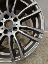 Laden Sie das Bild in den Galerie-Viewer, 1x Alufelge 19 Zoll 8.0" 5x120 36ET 7845882 BMW 1 F20 Rim Wheel FEL9354608862qk