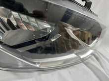 Laden Sie das Bild in den Galerie-Viewer, Frontscheinwerfer VW Polo 6c1 6C1941006 FALSE Scheinwerfer Headlight SCH1250762837sl