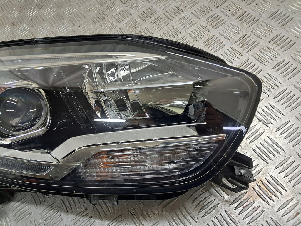 Frontscheinwerfer Renault Scenic Rechts Scheinwerfer Headlight SCH6638942154zd