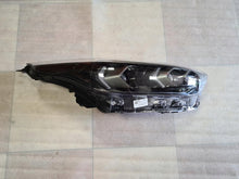 Load image into Gallery viewer, Frontscheinwerfer Kia Ceed 92102J7500 Rechts Scheinwerfer Headlight