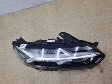 Laden Sie das Bild in den Galerie-Viewer, Frontscheinwerfer Dacia Sandero III Logan Jogger 260101940R Full LED Rechts