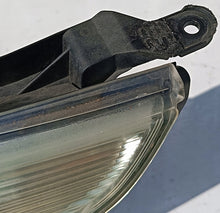 Laden Sie das Bild in den Galerie-Viewer, Frontscheinwerfer Toyota Avensis Links Scheinwerfer Headlight SCH5006412694ee