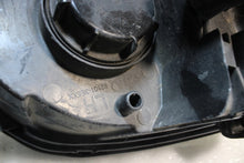 Laden Sie das Bild in den Galerie-Viewer, Frontscheinwerfer Kia Sorento I 921013E5XX Ein Stück (Rechts oder Links)