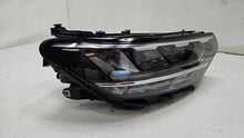 Laden Sie das Bild in den Galerie-Viewer, Frontscheinwerfer VW Passat B8 3G1941036P Rechts Scheinwerfer Headlight