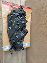 Load image into Gallery viewer, Frontscheinwerfer Skoda Octavia IV 5E4941015 Full LED Ein Satz Headlight SCH7167457678im