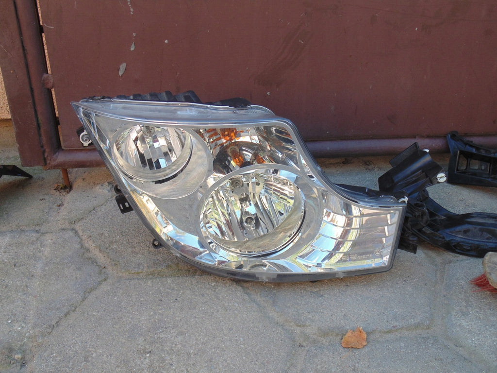 Frontscheinwerfer Mercedes-Benz A9608200339 Halogen Rechts Headlight