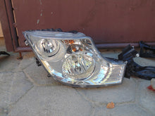 Load image into Gallery viewer, Frontscheinwerfer Mercedes-Benz A9608200339 Halogen Rechts Headlight