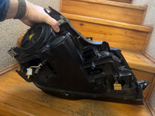 Laden Sie das Bild in den Galerie-Viewer, Frontscheinwerfer Audi C7 A7 4G8941003AG Xenon Links Scheinwerfer Headlight