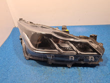 Laden Sie das Bild in den Galerie-Viewer, Frontscheinwerfer Toyota Corolla 81110-02T30-00 Rechts Scheinwerfer Headlight SCH4724461975pd