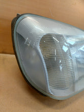 Laden Sie das Bild in den Galerie-Viewer, Frontscheinwerfer Mercedes-Benz C140 1408208061 Rechts Scheinwerfer Headlight SCH9618769047eu