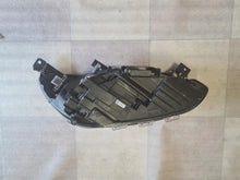 Laden Sie das Bild in den Galerie-Viewer, Frontscheinwerfer Ford Focus NX7B13E015CF Ein Stück (Rechts oder Links) SCH2641327156mg