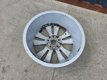 Laden Sie das Bild in den Galerie-Viewer, 1x Alufelge 17 Zoll 7.5" 5x112 56ET Silber 8P0601025CC Audi A4 A3 I Rim Wheel FEL9833996737rr