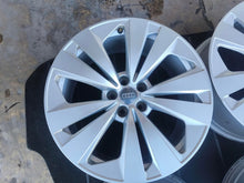 Laden Sie das Bild in den Galerie-Viewer, 4x Alufelge 19 Zoll 8.5" 5x112 20ET 4M8601025 Audi Q5 Q3 Passat Phaeton FEL7324142562ll