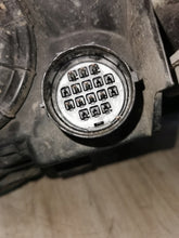 Load image into Gallery viewer, Frontscheinwerfer Land Rover Range I L322 Bi-Xenon Links Scheinwerfer Headlight SCH9498943984nu