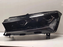 Laden Sie das Bild in den Galerie-Viewer, Frontscheinwerfer Skoda Enyaq IV 5LB941015A LED Links Scheinwerfer Headlight